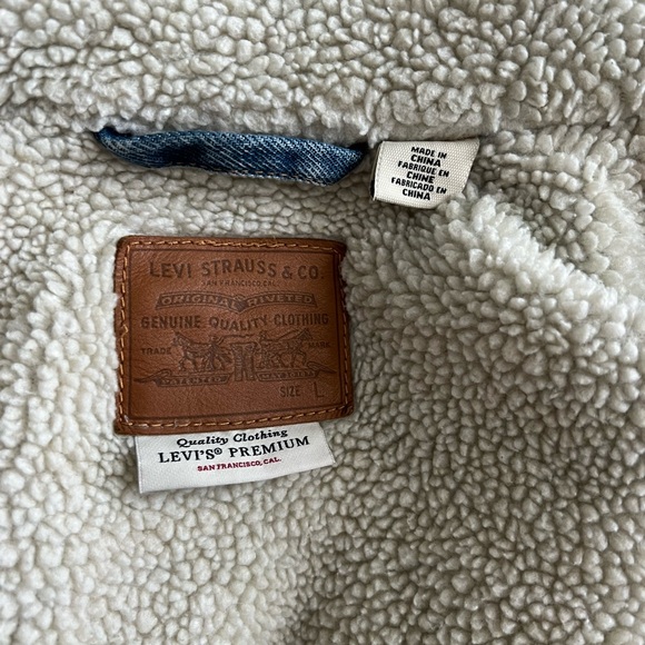 Levi’s Sherpa/Jean Trucker Jacket - Picture 13 of 13